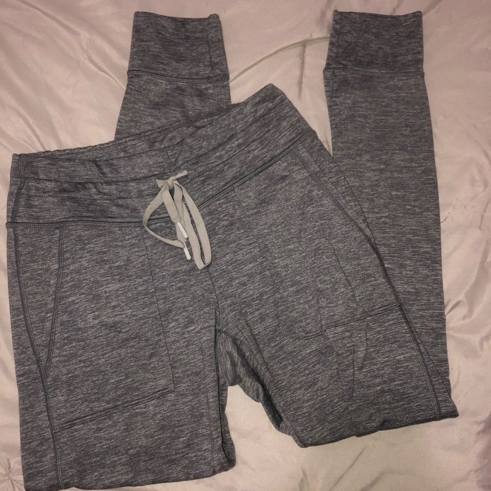 aerie play pocket and cuff legging